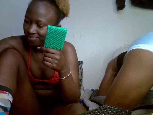 SexyyDuo webcam