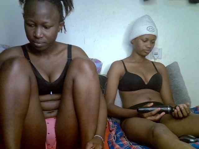 SexyyDuo webcam