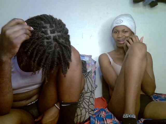 SexyyDuo webcam