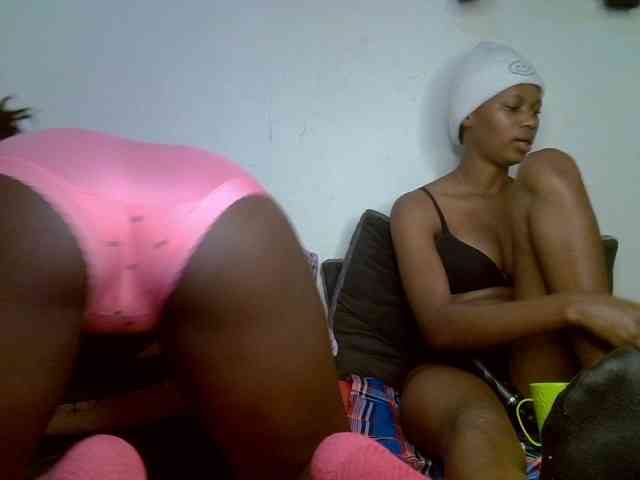 SexyyDuo webcam