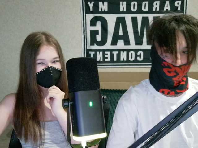 SEXYTWOMODELS live cam on BongaCams