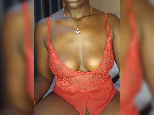 Prettynataly live cam on BongaCams