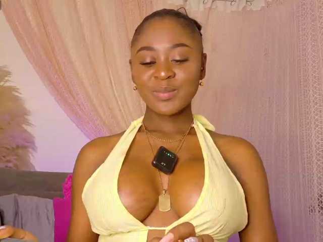 TAMMY7, en directo ahora en BongaCams