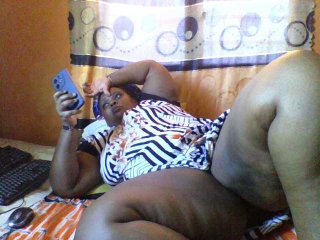 Sexyqueen30, live now on BongaCams