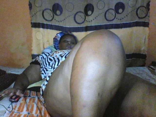 Sexyqueen30, en directo ahora en BongaCams