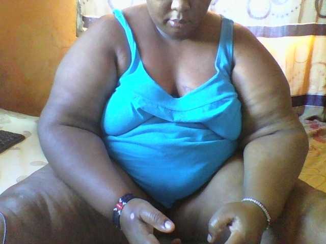 Sexyqueen30, live now on BongaCams