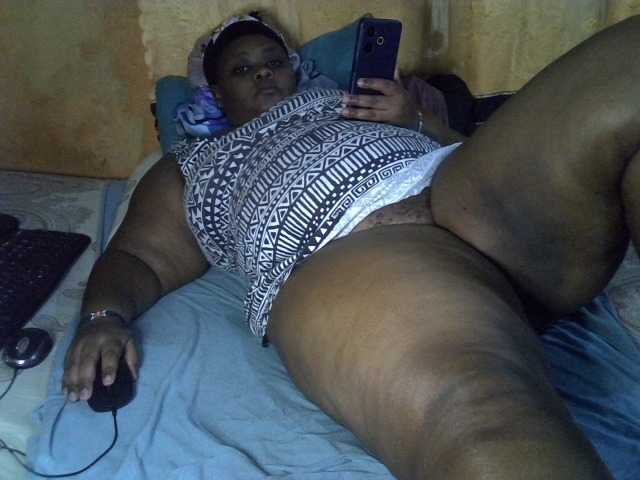 Sexyqueen30 live cam on BongaCams
