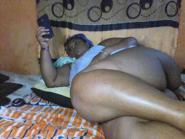 Sexyqueen30 webcam