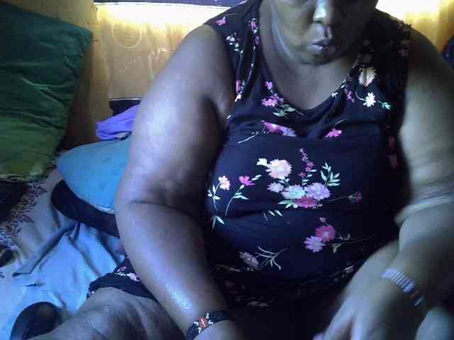 Sexyqueen30 webcam