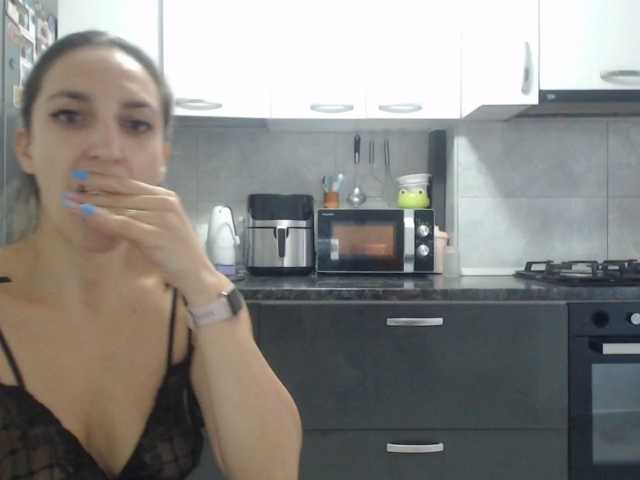 FitHellen live cam on BongaCams