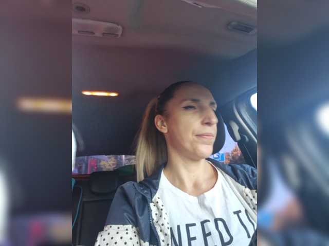 FitHellen live cam preview