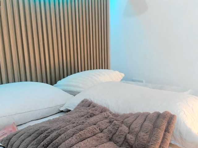 Amara-luxx live cam on BongaCams