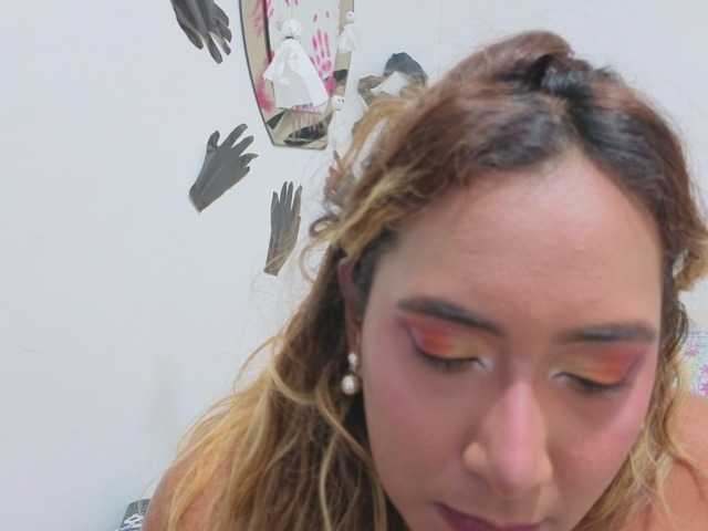 IsabellaAcosta, en directo ahora en BongaCams