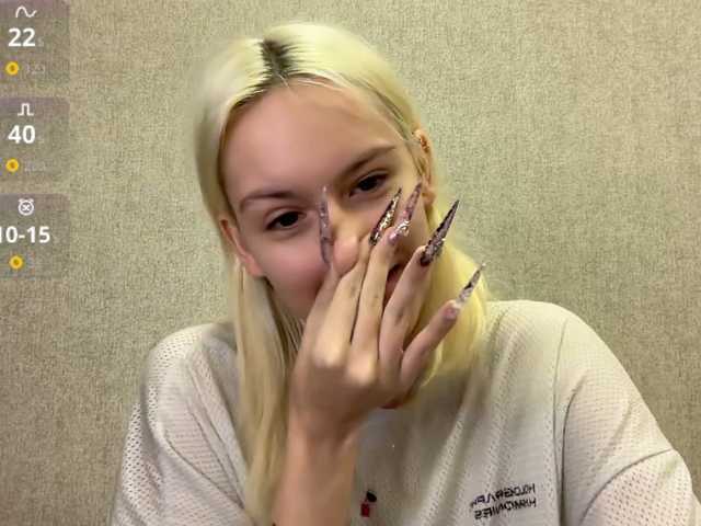 viola-whisper live cam on BongaCams