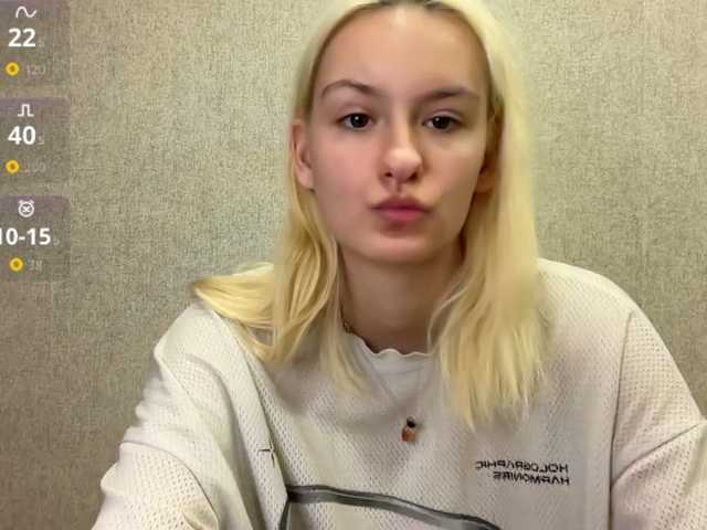 viola-whisper live cam on BongaCams