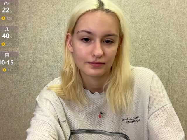 viola-whisper live cam on BongaCams