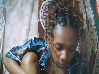 Monica-Sexy's Live Webcam
