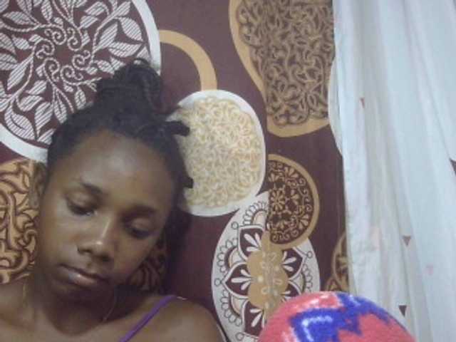 Monica-Sexy live cam on BongaCams