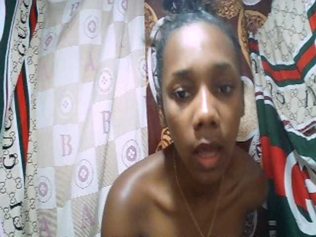 Monica-Sexy live cam on BongaCams
