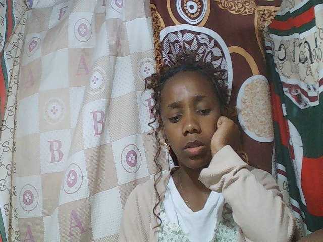 Monica-Sexy live cam on BongaCams