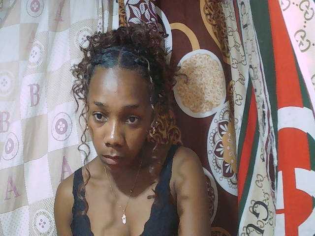 Monica-Sexy live cam preview