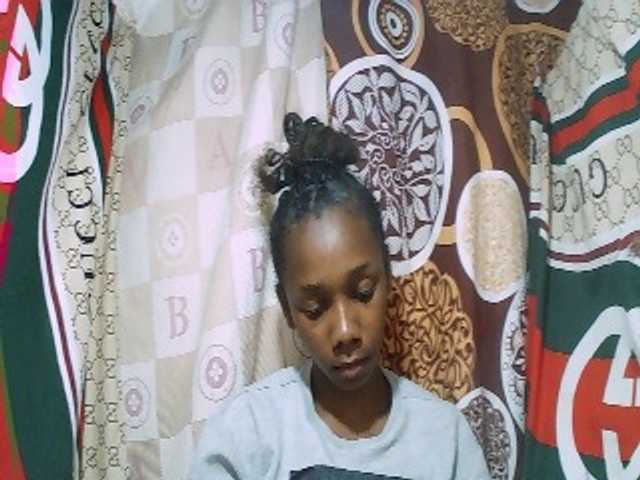 Monica-Sexy live cam on BongaCams