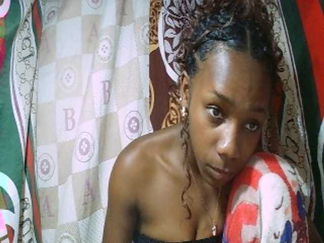 Monica-Sexy webcam bongacams model stream image