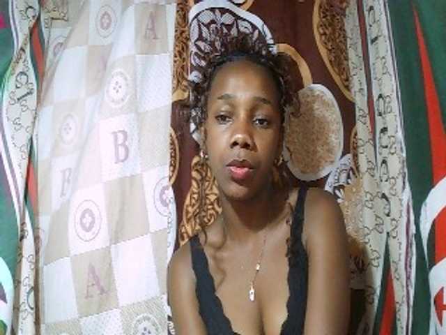 Monica-Sexy live cam on BongaCams