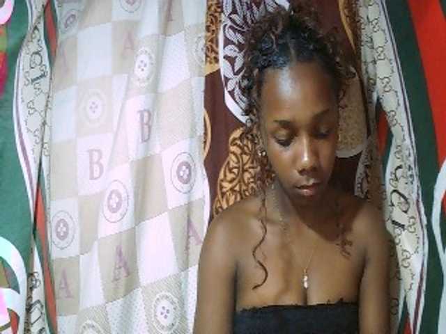 Monica-Sexy webcam bongacams model stream image