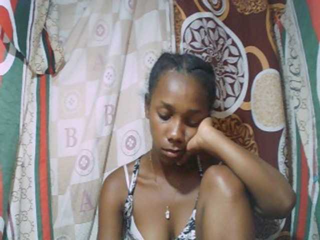 Monica-Sexy live cam on BongaCams
