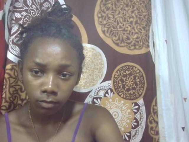 Monica-Sexy live cam on BongaCams