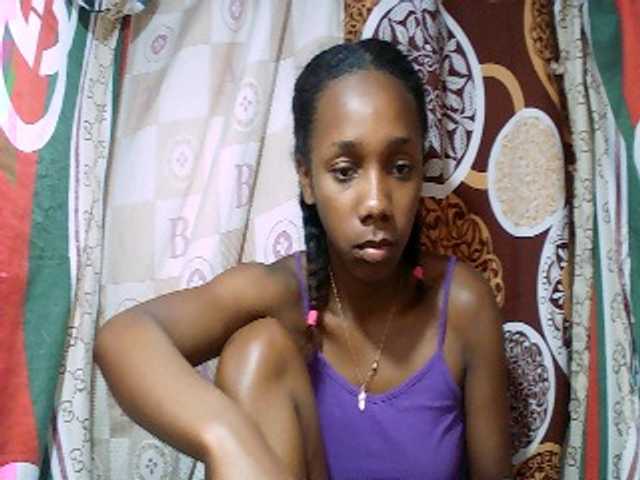 Monica-Sexy live cam on BongaCams