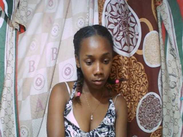Monica-Sexy live cam on BongaCams