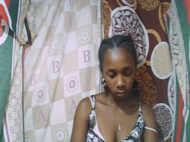 Monica-Sexy live cam on BongaCams