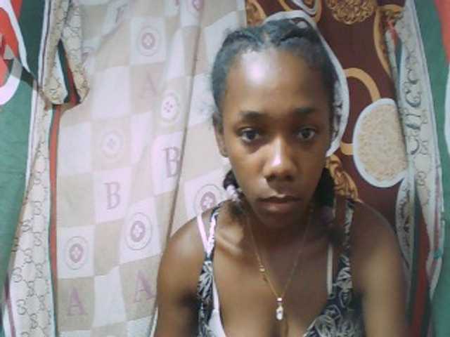 Monica-Sexy live cam on BongaCams