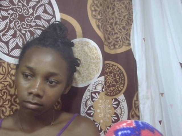 Monica-Sexy live cam on BongaCams