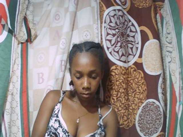 Monica-Sexy live cam on BongaCams
