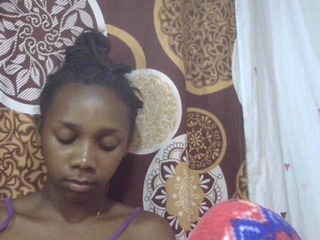 Monica-Sexy live cam on BongaCams