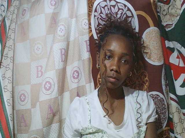 Monica-Sexy live cam on BongaCams