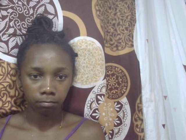 Monica-Sexy live cam on BongaCams
