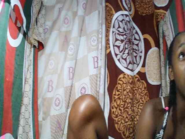 Monica-Sexy