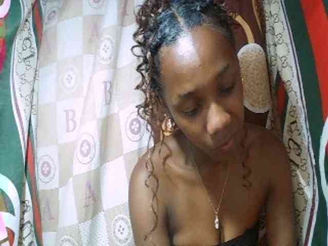 Monica-Sexy