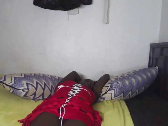Pixie-Zora live cam on BongaCams