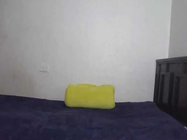 Pixie-Zora live cam on BongaCams