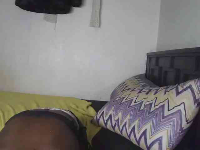 Pixie-Zora webcam