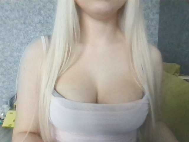 Alina1225 live cam on BongaCams