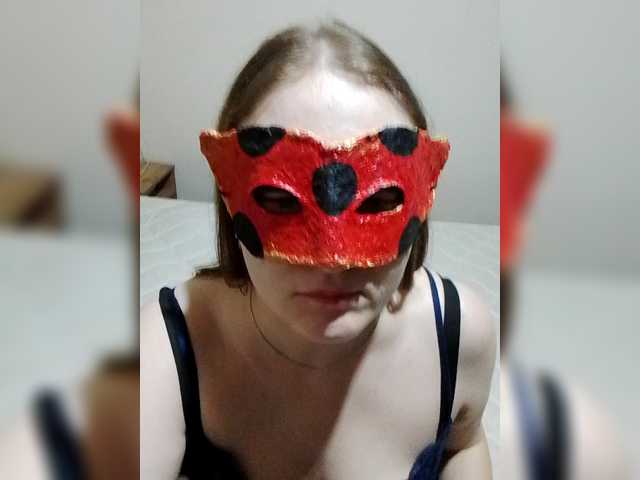 KiraFanat live cam on BongaCams
