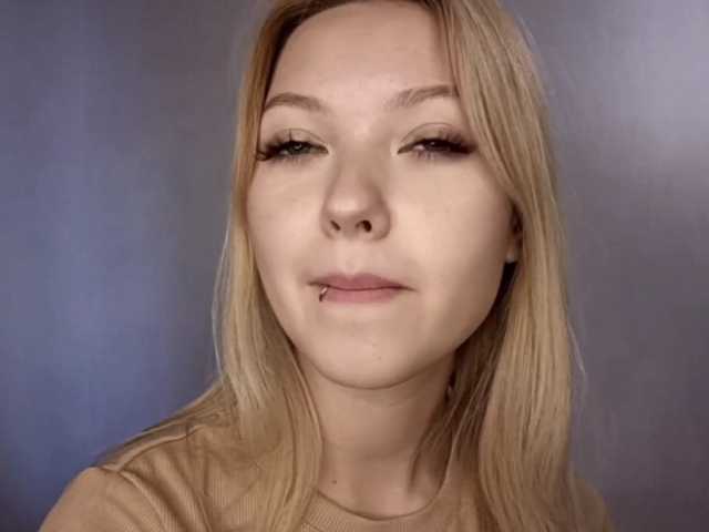 PiperWernick live cam on BongaCams