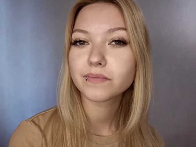 PiperWernick live cam on BongaCams
