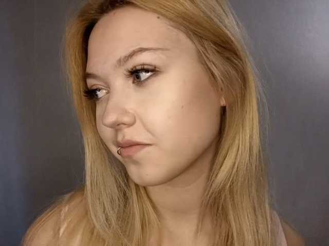 PiperWernick live cam on BongaCams